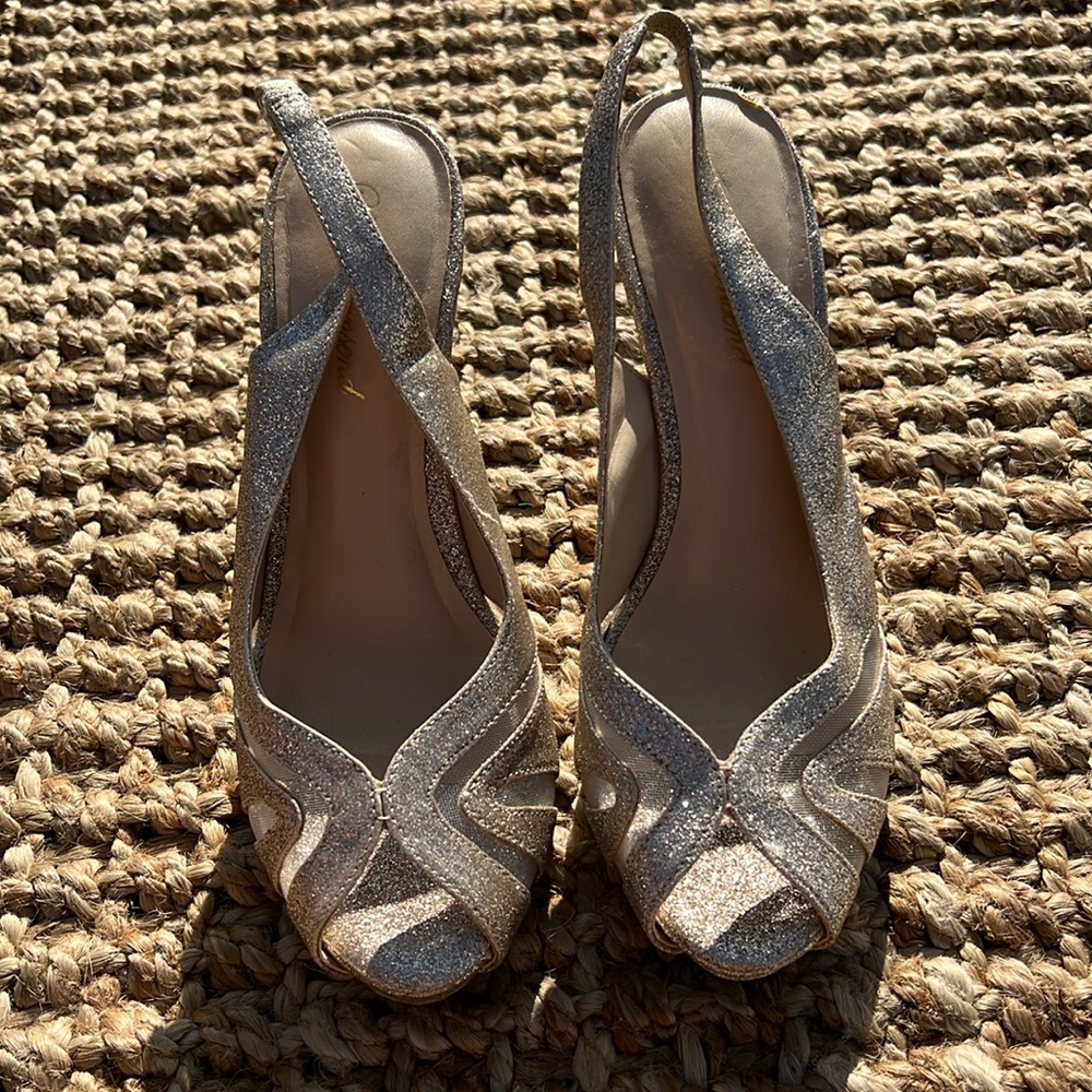 Women’s dress heel